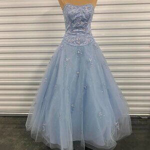 Mori Lee Prom Dress quince dress – Size 5/6 – Lavender with Beaded Floral Design